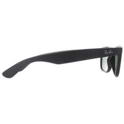 Ray-Ban Sunglasses New Wayfarer 2132 622 Black Rubber Green Small 52mm